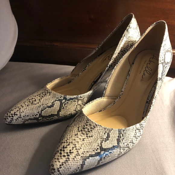 Abella | Shoes | Abella True Comfort Snake Skin High Heels | Poshmark